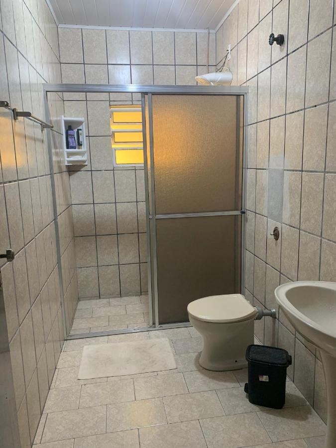 Casa Agradavel Ha 80 Metros Praia Toninhas Ubatuba Exteriör bild